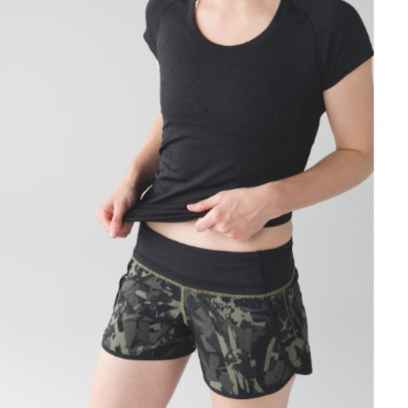 Speed Up Low-Rise Lined Short 2.5" - Pop Cut Fatigue Green Black / Black - Picture 1 of 9